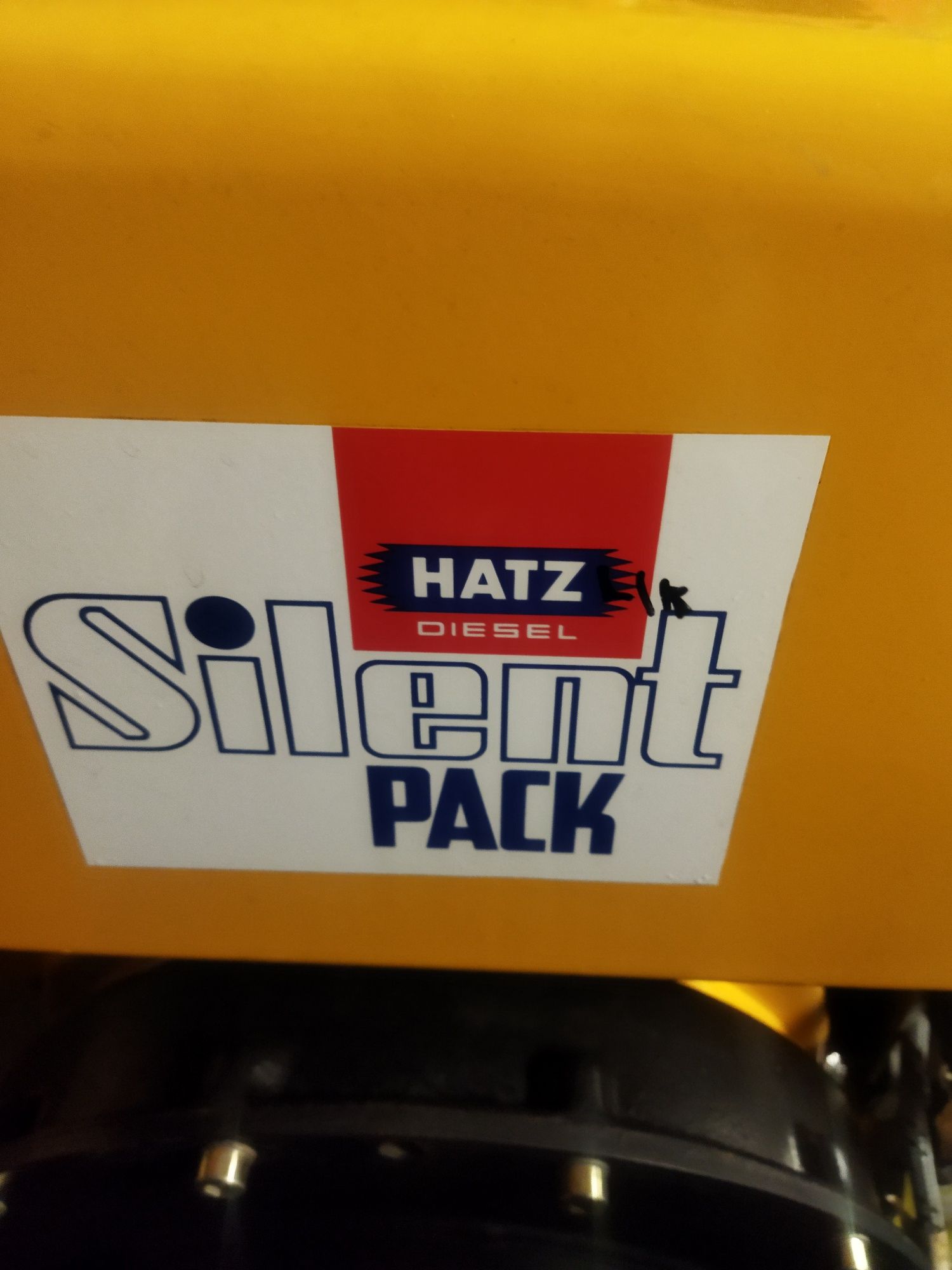 Продам генератор Silent Pack