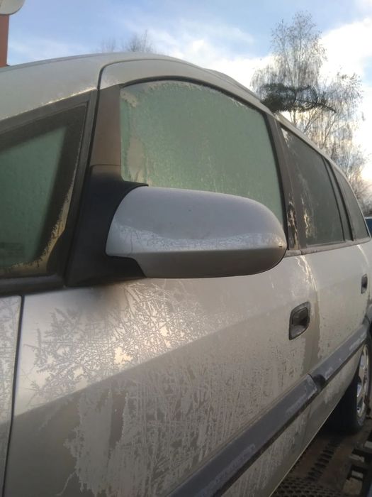 Opel Zafira A lusterko zewnętrzne lewe