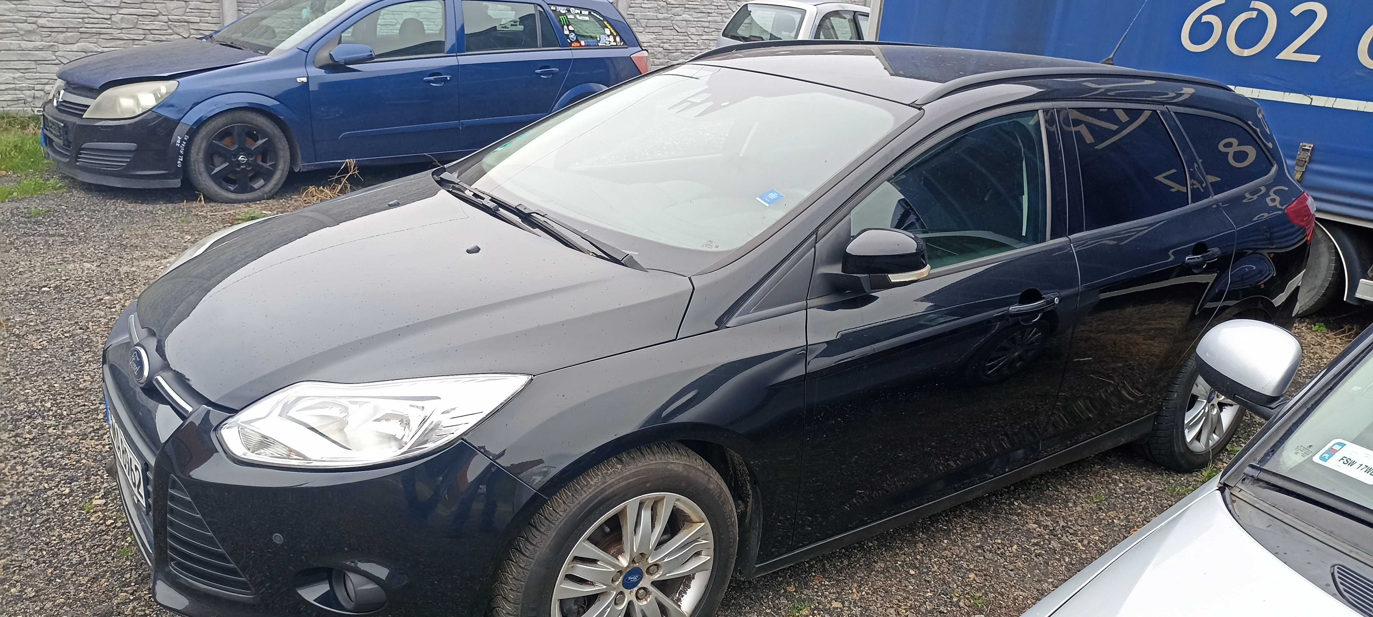 błotnik przód prawy ford focus  mk3 lak fb oryginał