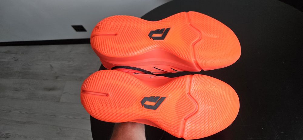 adidas Performance DAME 9 - Obuwie do koszykówki rozmiar  42 i 2/3

DA