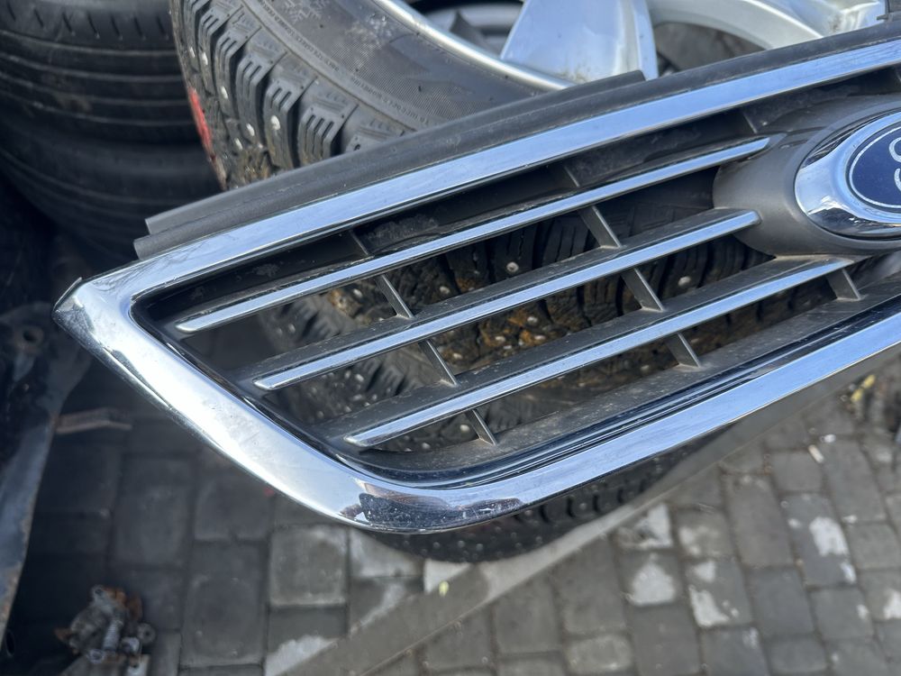 Решітка радіатора, гриль Ford Galaxy MK3 S-Max
