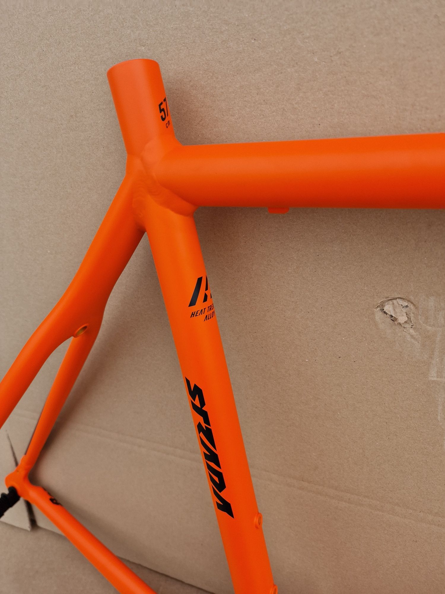 KTM STRADA 800 rama szosowa alu z widelcem 57 Faktura szosa FVAT F65