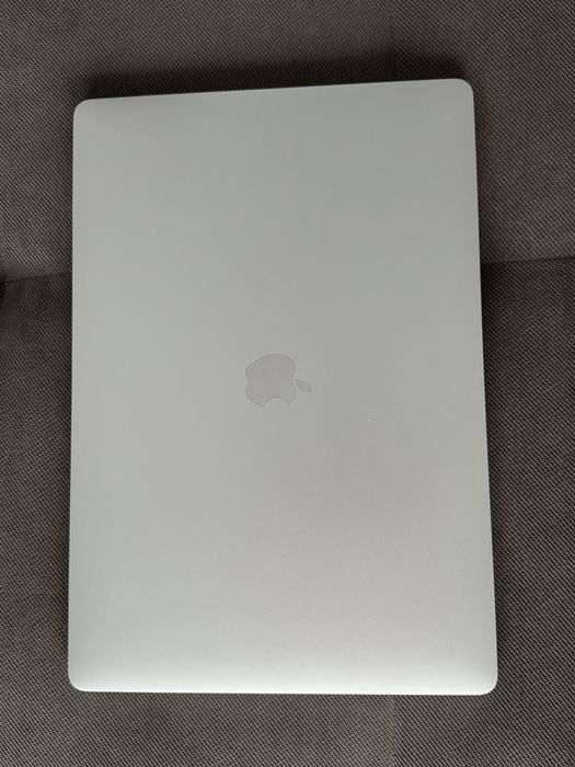 MacBook Pro 16” i9 | 32GB RAM | 512GB SSD