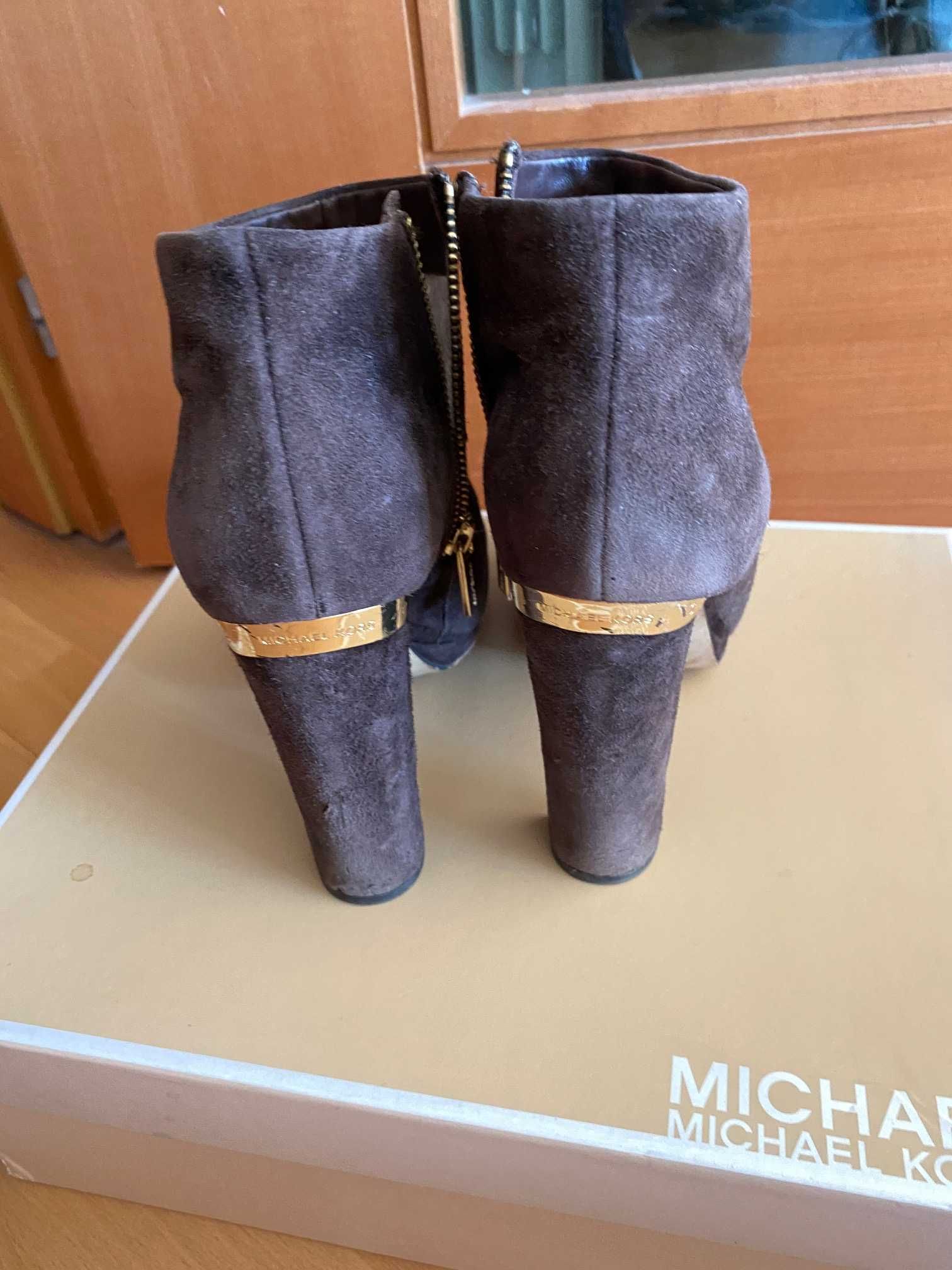 botins castanhos michael kors com caixa 36