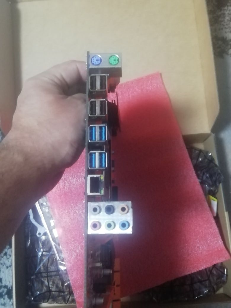 Мат. плата LGA 2011-3 X99, NVME/SATA M2, 4 канала DDR4