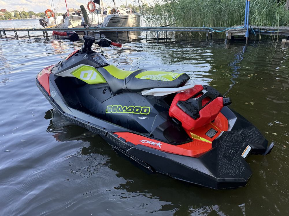 Seadoo spark trixx 3 up VTS 2020r. 72 MTH. Schowek, stopka, pojrowiec