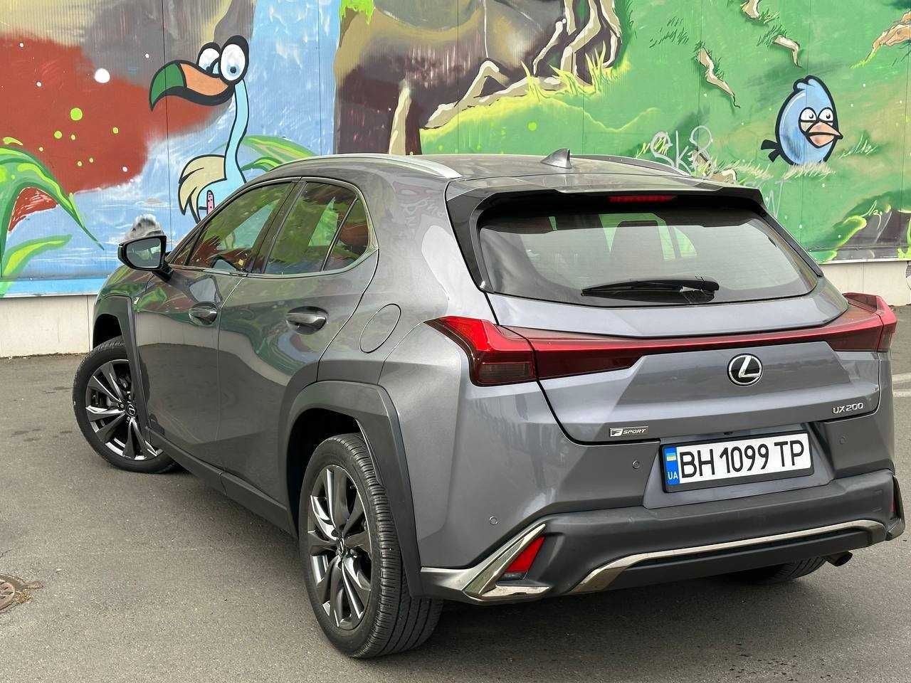 Lexus UX 2021 рік