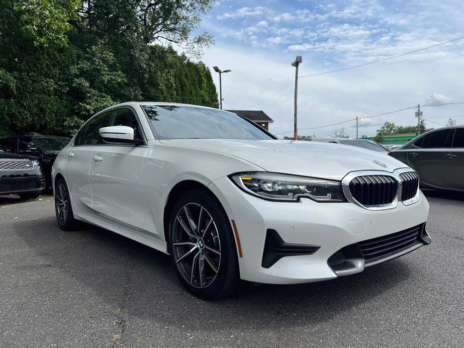 BMW 330i xDrive      2019