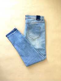 Spodnie jeansy damskie Stradivarius High Waist fit rozmiar XL 42