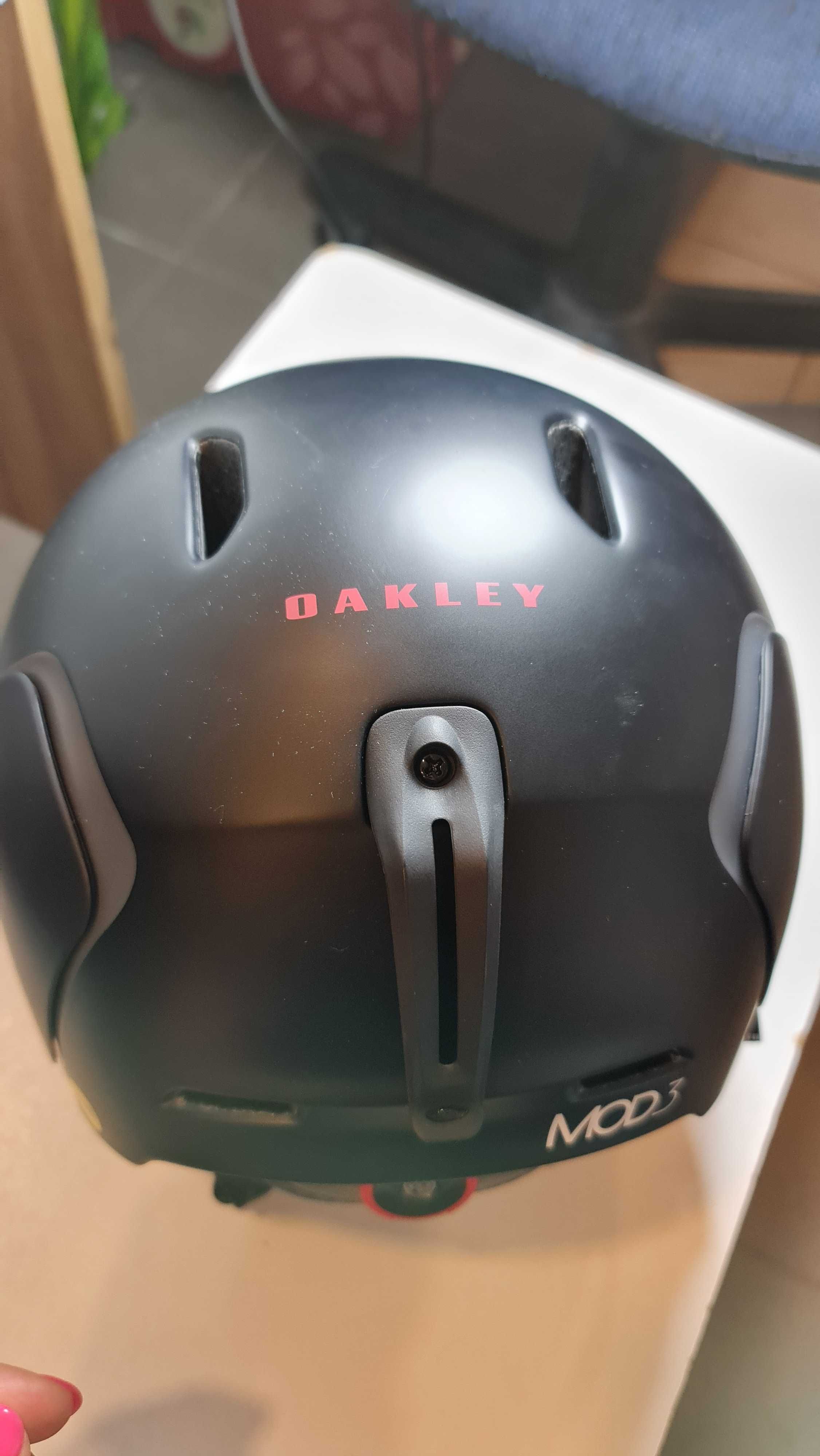 Oakley kask narciarski czarny MOD3 51-55CM