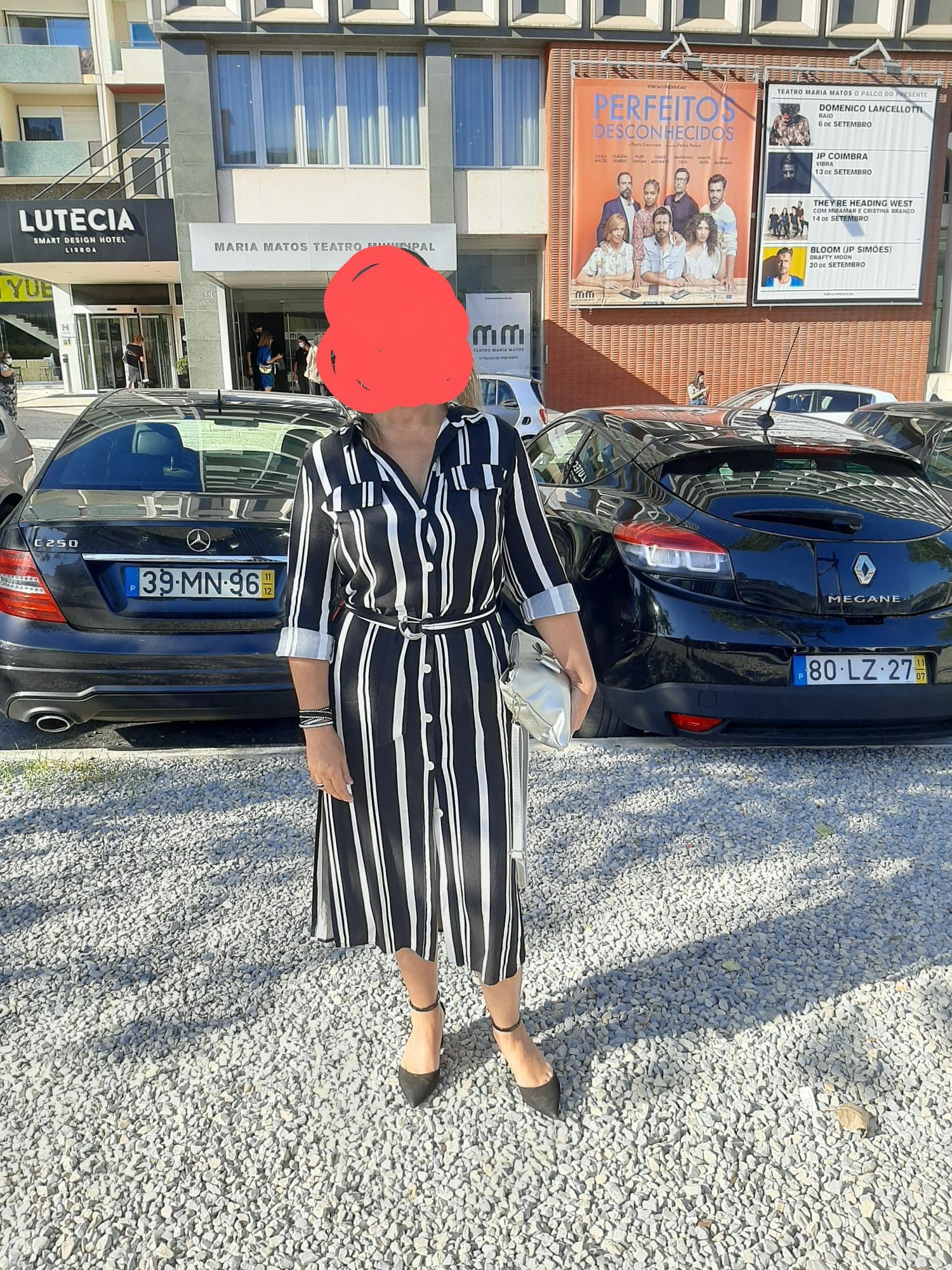 Vendo vestido preto e branco, usado