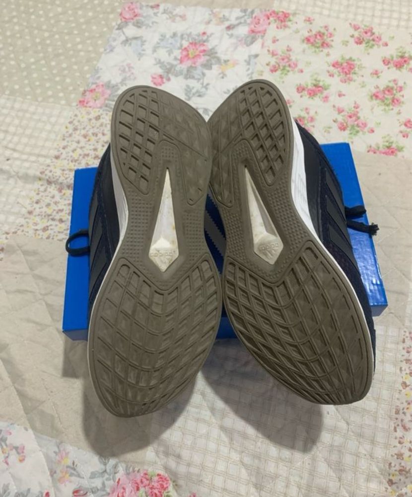 Sapatilhas marca adidas