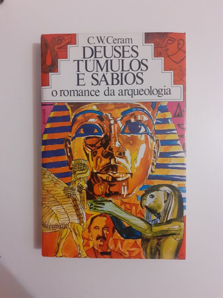 Deuses, tumulos e sábios