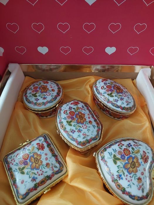 Фарфорові шкатулки 5 шт