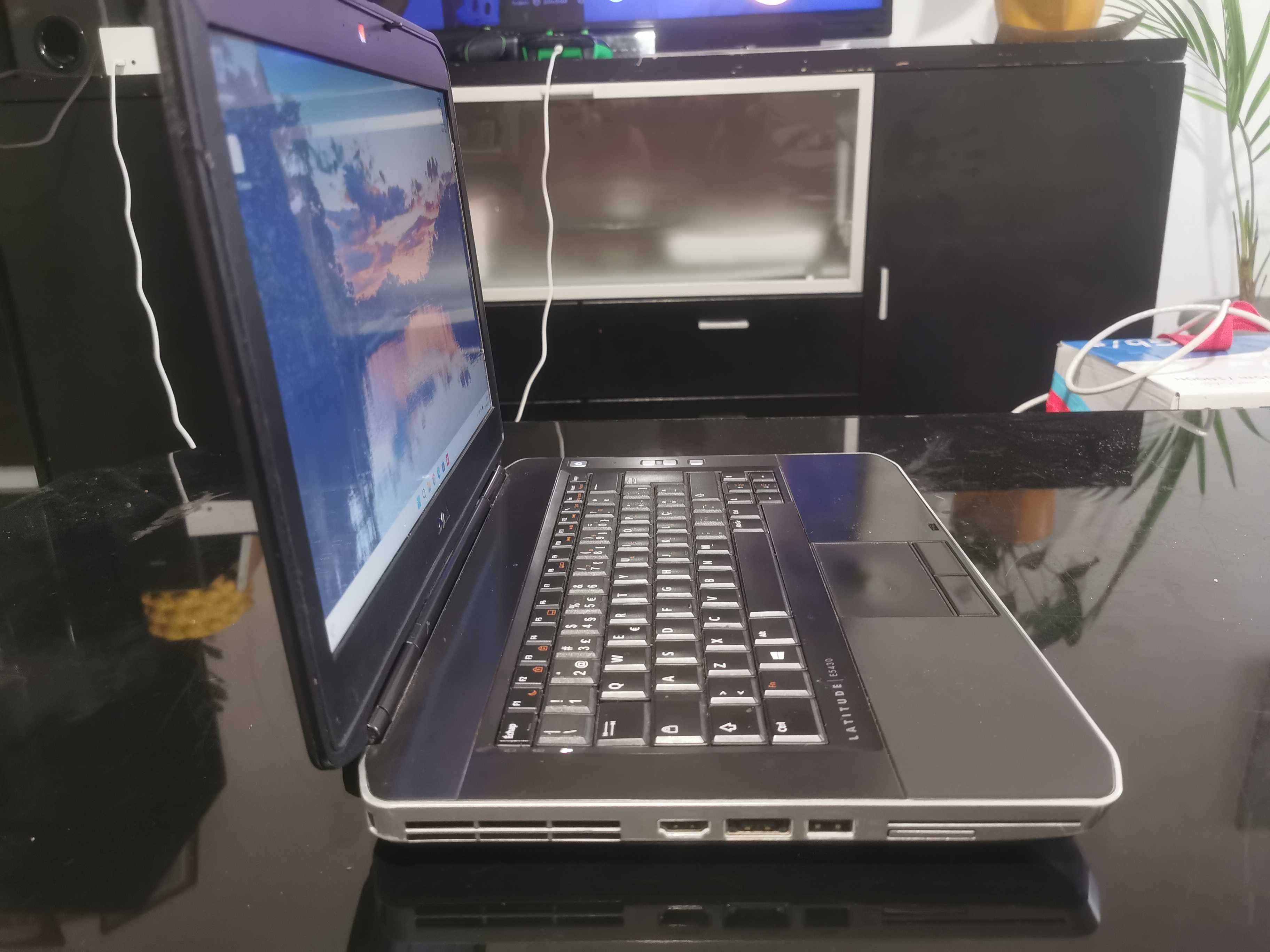 Portátil DELL core i5 8GB SSD Windows 11