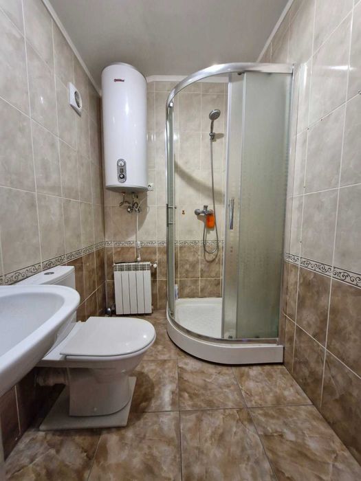 Продаж будинку 214  кв. метрів в 40 км від Києва.