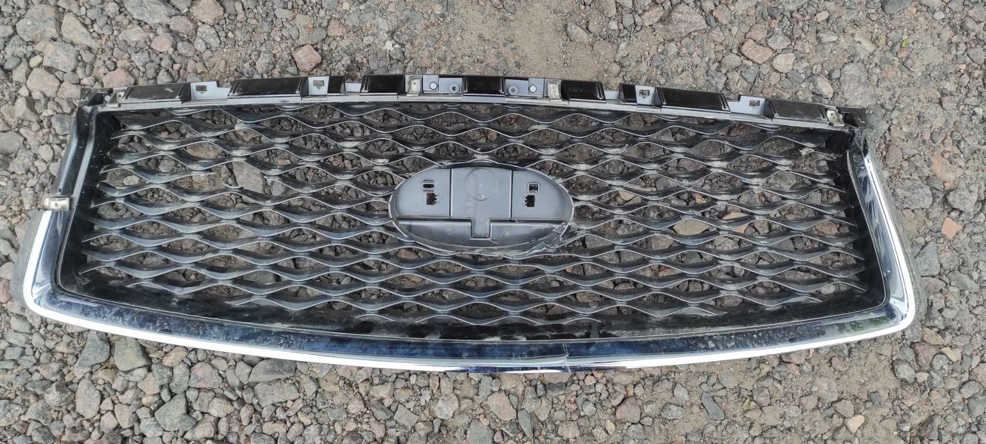 infiniti Q50, молдинг кришки багажника