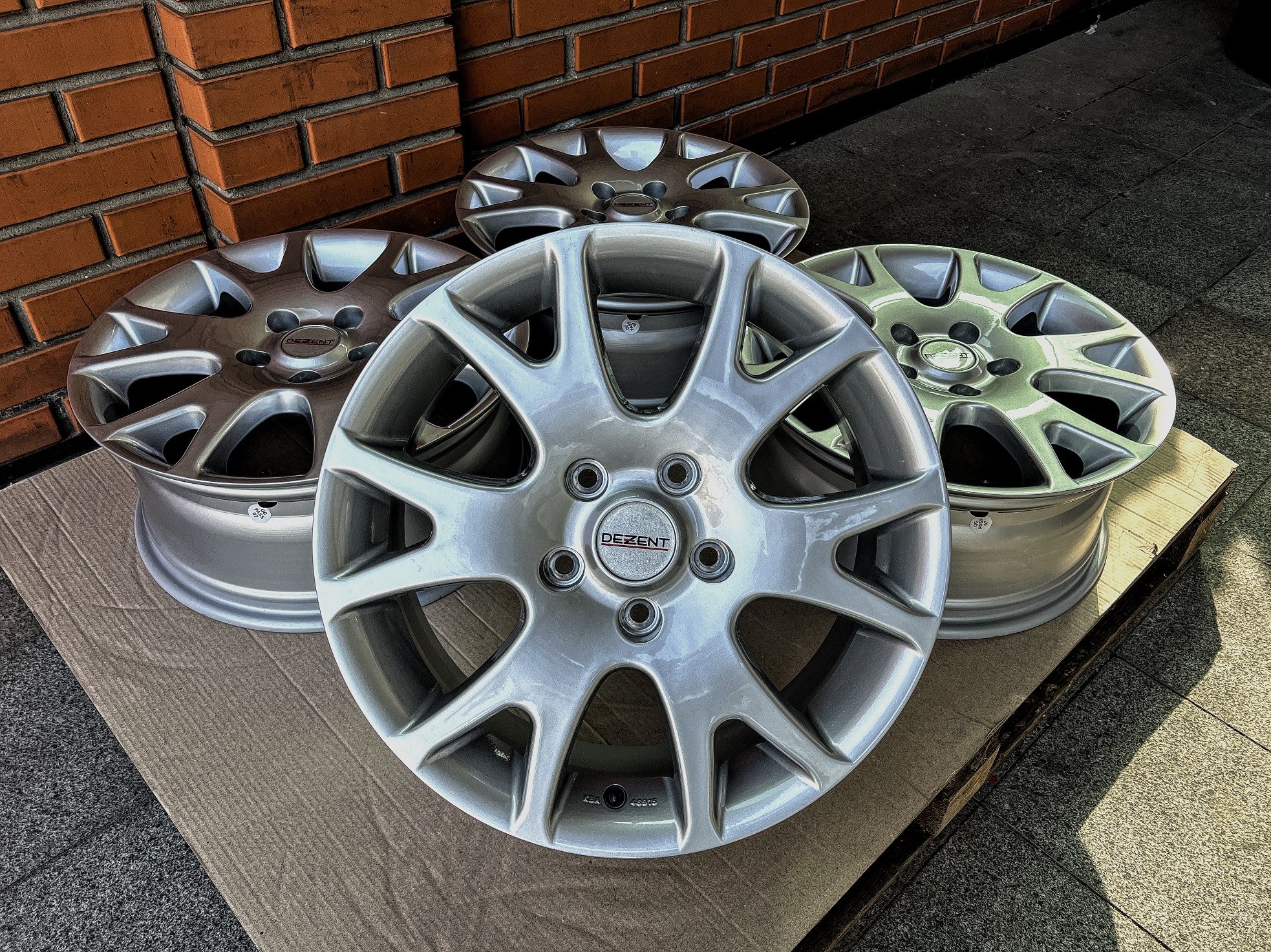 Нові R17 5x120 | 7.5J ET55 ЦО65.1 | DEZENT | Original | Germany | NEW