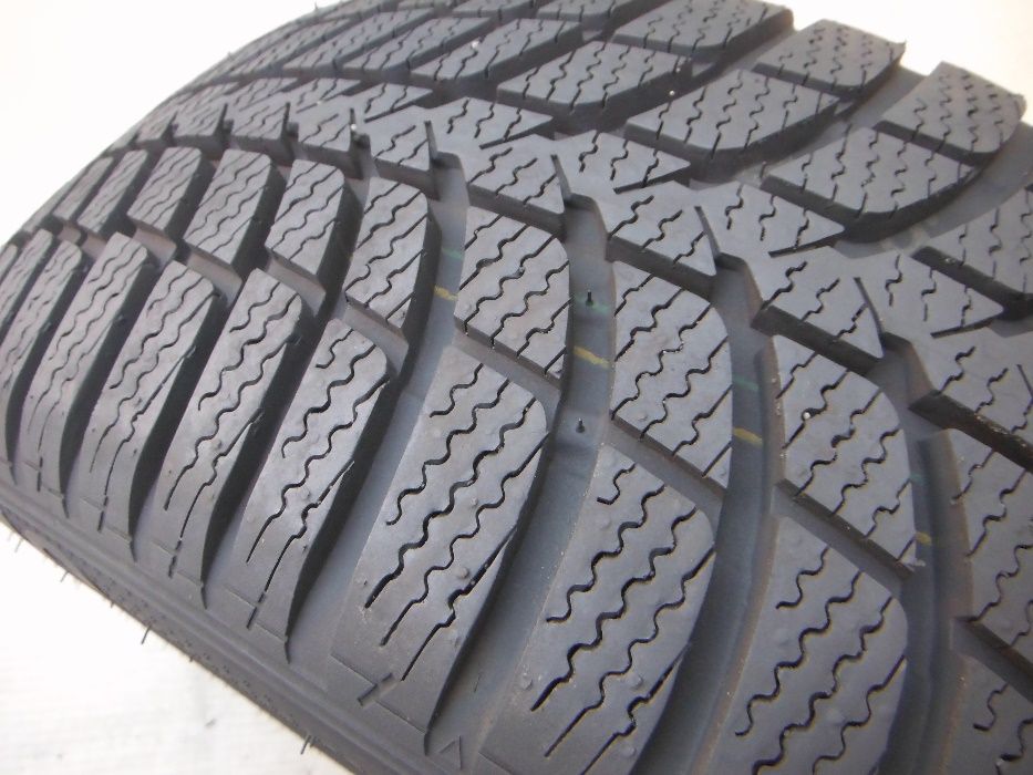Opona Zimowa 205/50/15 Kumho KW23 Jak Nowa 8mm 2016r