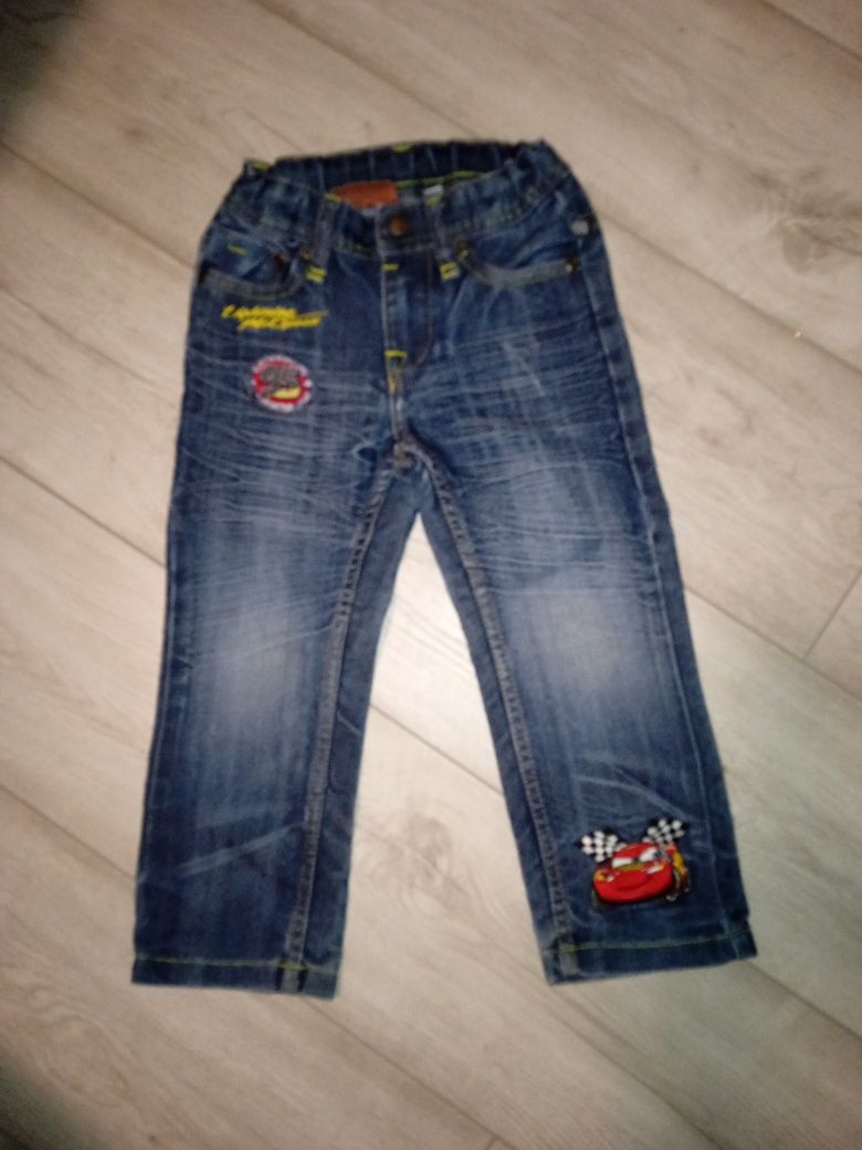 Spodnie jeansowe dla chłopca C&A r. 98 AUTA