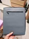 Szare etui na tablet Calvin Klein reveal