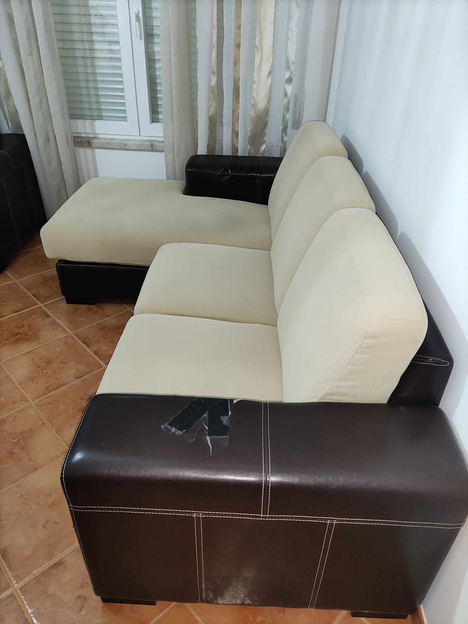 Sofás com chaise longue