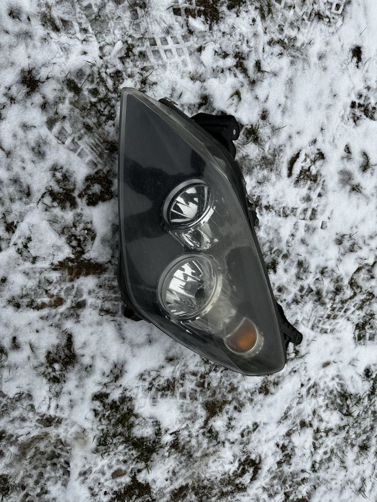 Lampa przednia Opel Astra Lewy przód