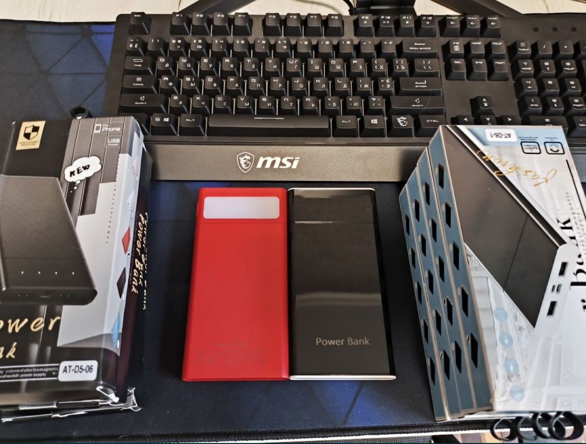 Павербанк Powerbank портативний зарядний пристрій