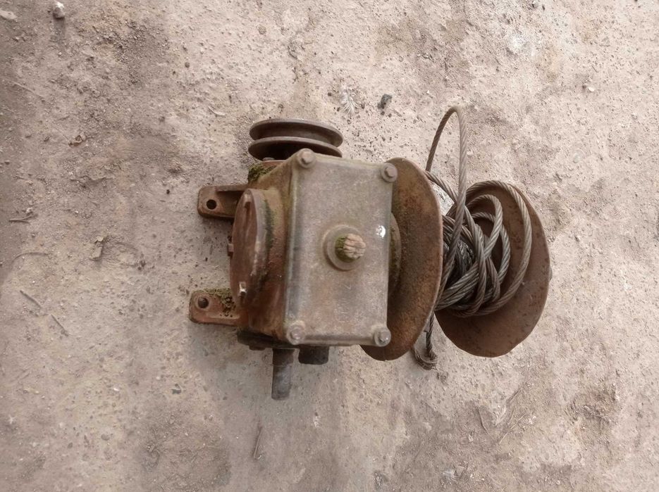 Przekładnia ślimakowa wyciągarka rozsiewacz rcw