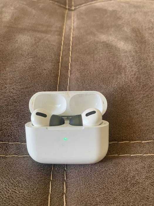 Навушники Apple AirPods Pro