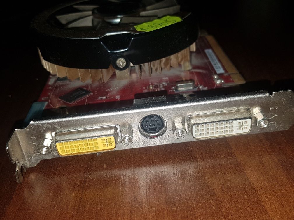Asus Radeon hd 3850 1GB GDDR2