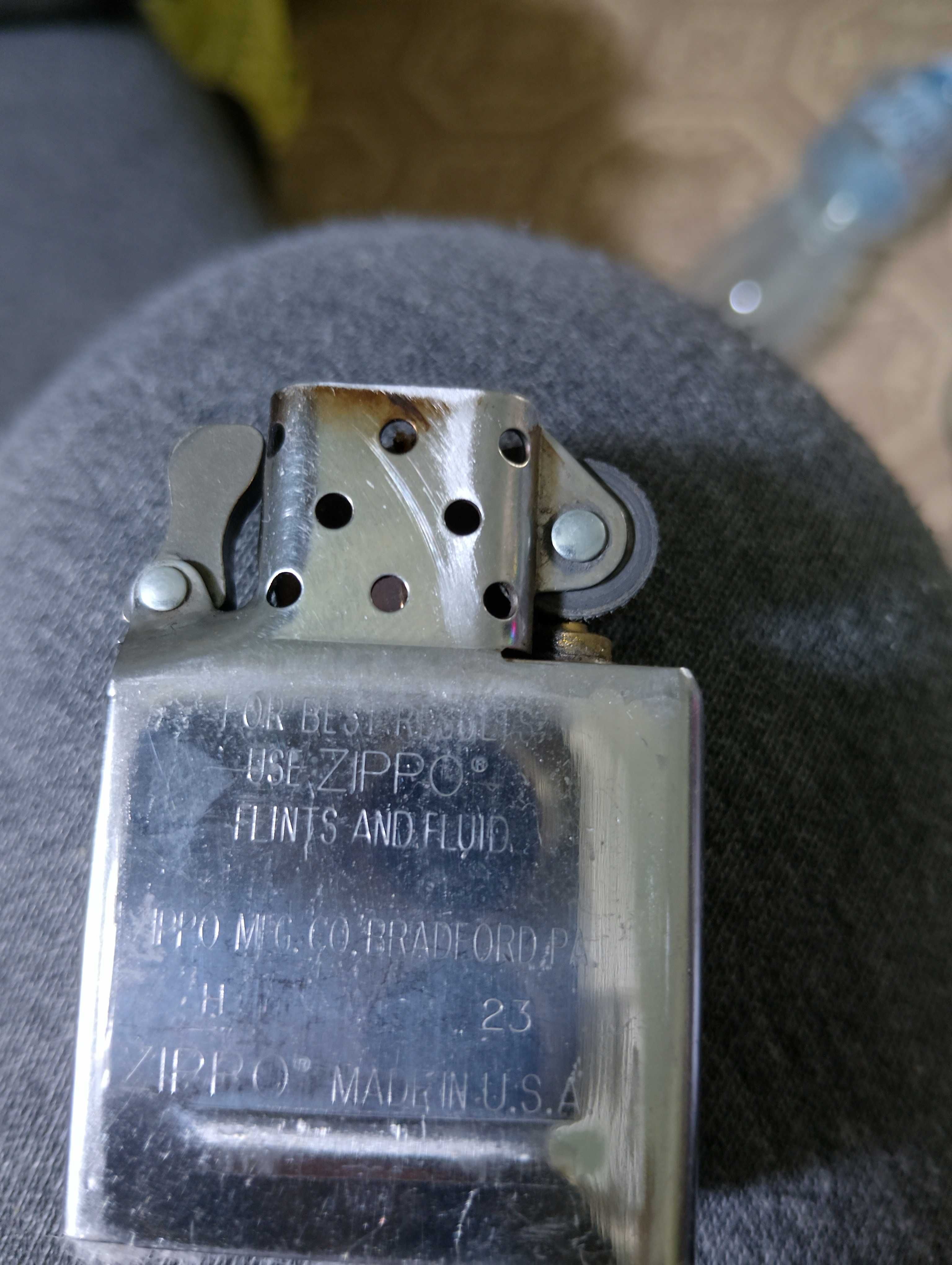 Оригінальна запальничка zippo