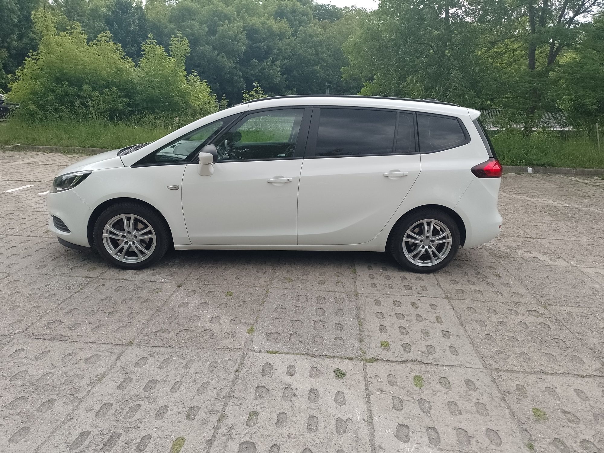 Opel Zafira 2017 1.6 CDTI wersja 7 osobowa