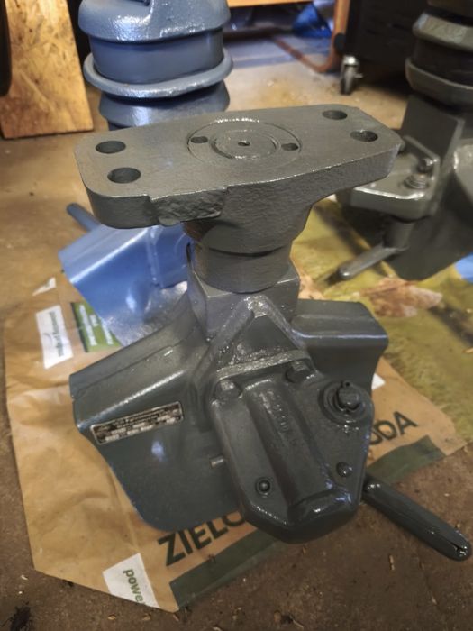 Zaczep do przyczepy tylny IFA HL 6011 HW 8011