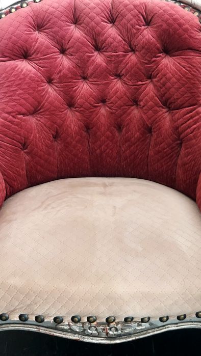 Cadeirão/Poltrona forrada em veludo