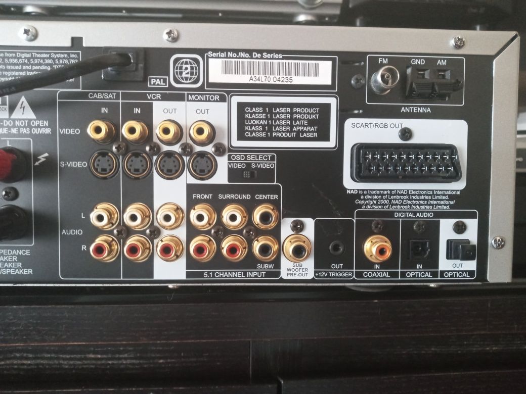 Amplificador/receiver NAD L70