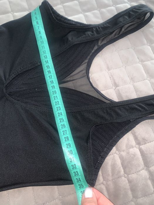 Суцільний купальник