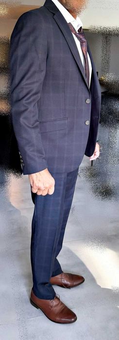 garnitur męski w kratę