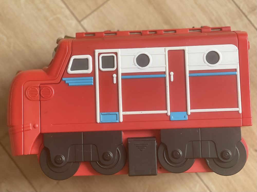 Чаггінгтон (Chuggington) веселі паровозики в кейсі