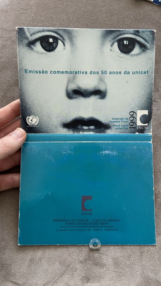 Carteiras / conjuntos de moedas Escudo comemorativas