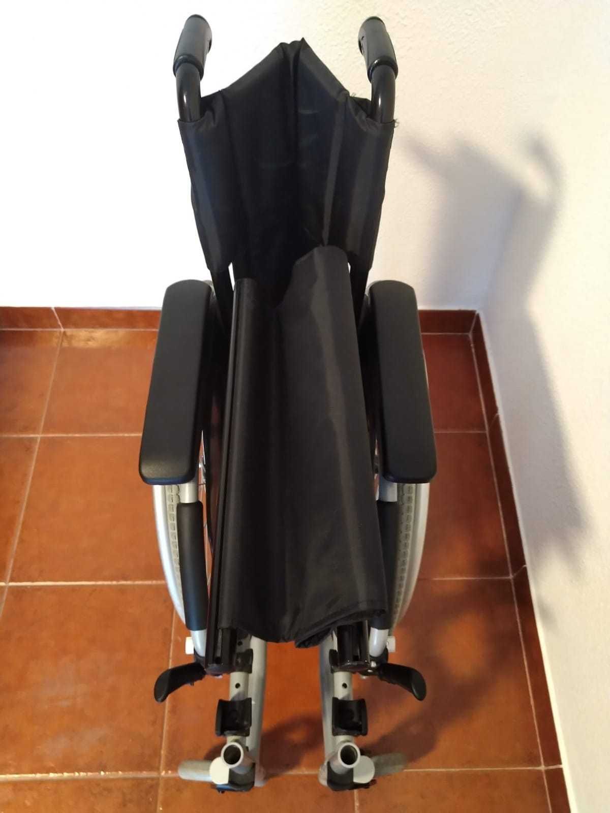 Cadeira de Rodas Manual Invacare Action2 NG