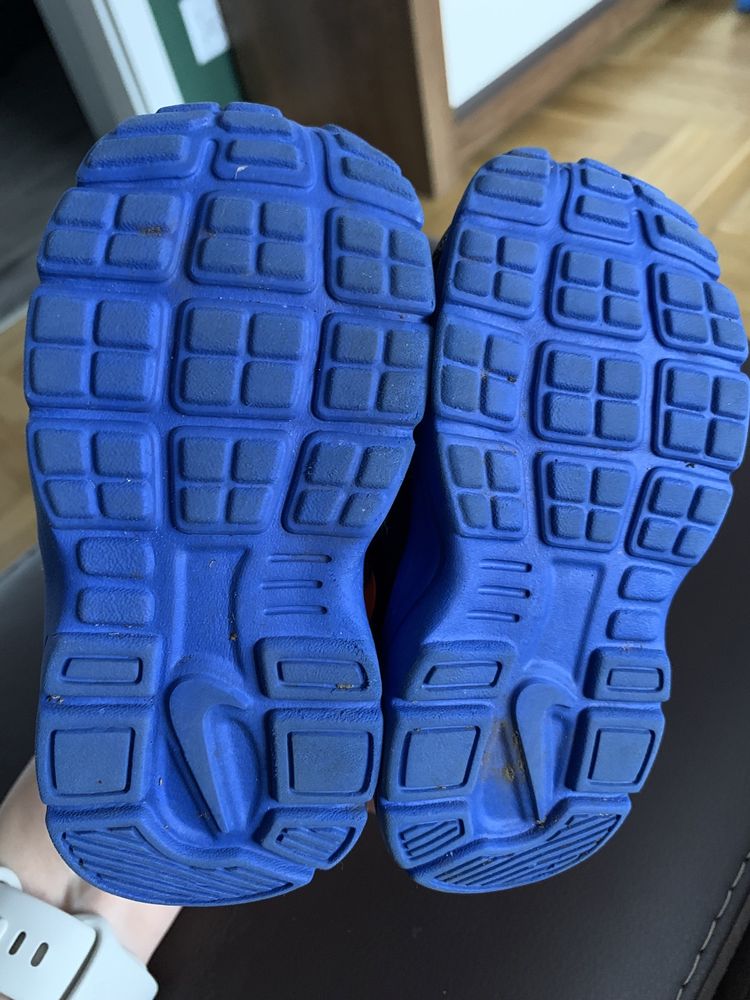 Buty Nike Revolution2, r.22