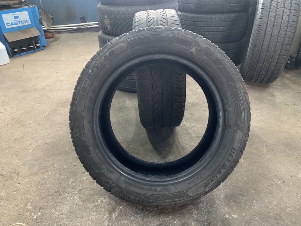 2szt para Goodyear Ultra Grip Cargo 225/55r17C „4220” ZIMA BUS