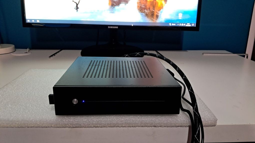 Mini Komputer 4-Rdzenie/SSD/WiFi/Ram-8GB/Hdmi/Win 10 pro Wydajny