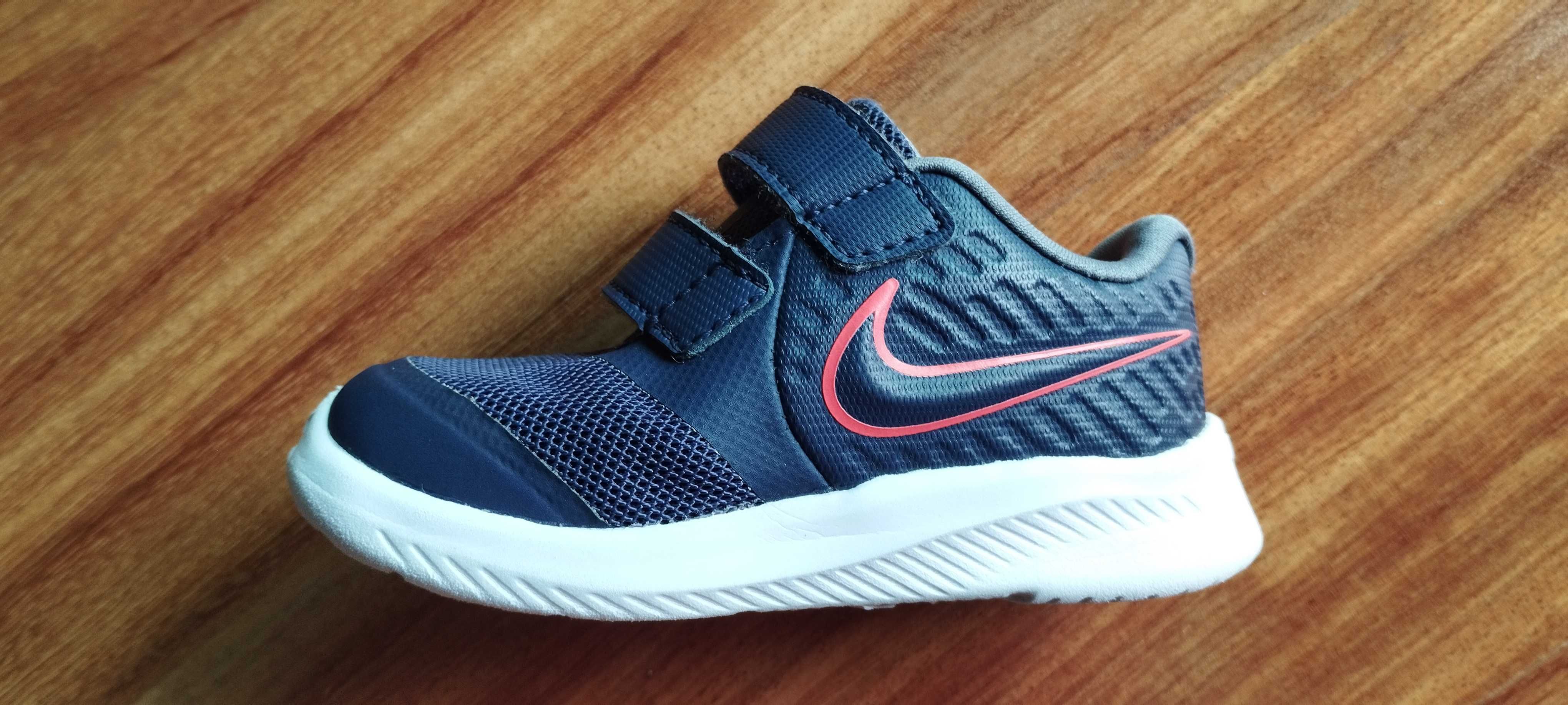 Sapatilha NIKE Star Runner 2