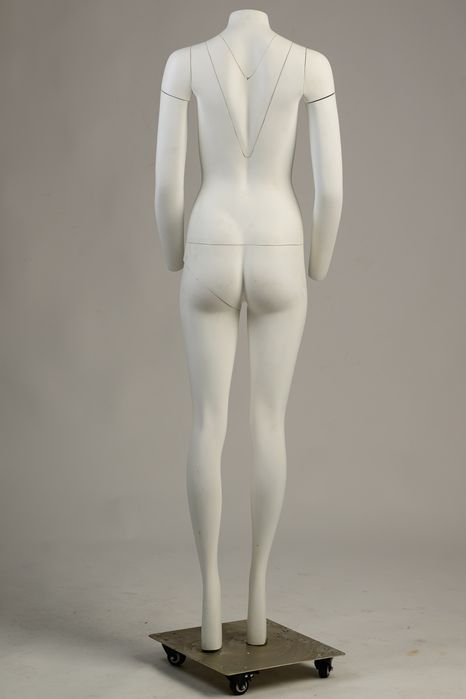 Manekin duch damski do zdjęć produktowych niewidzialny