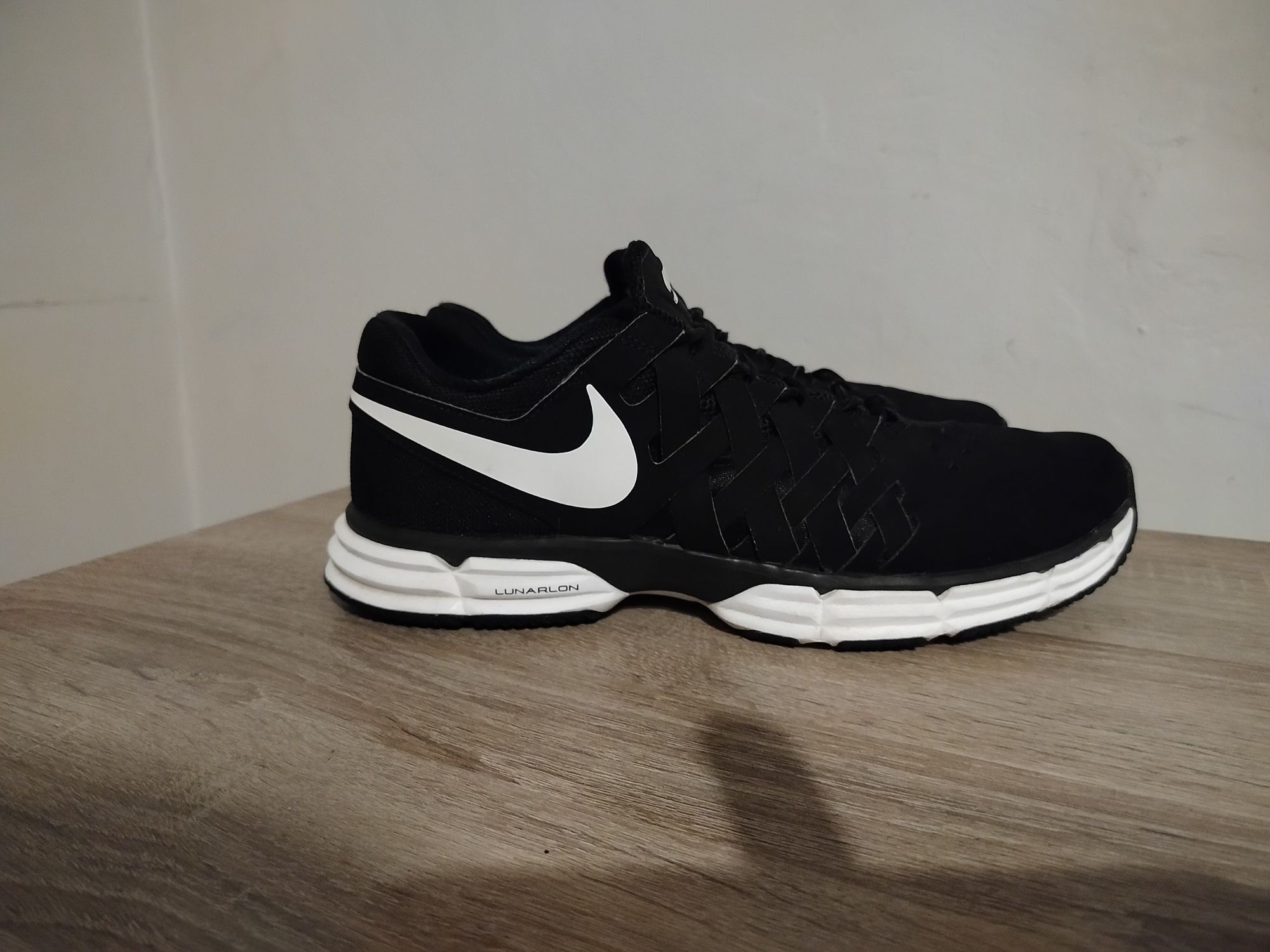 Buty jak nowe- Nike Lunar Fingertrap, rozmiar 45.