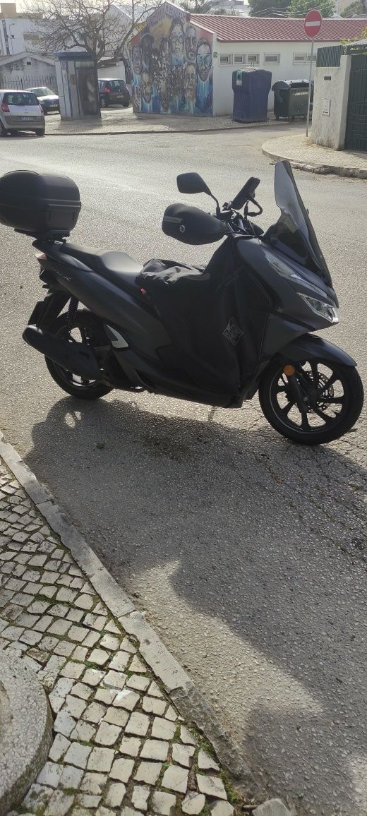 Honda PCX 125cc Scooter 2019