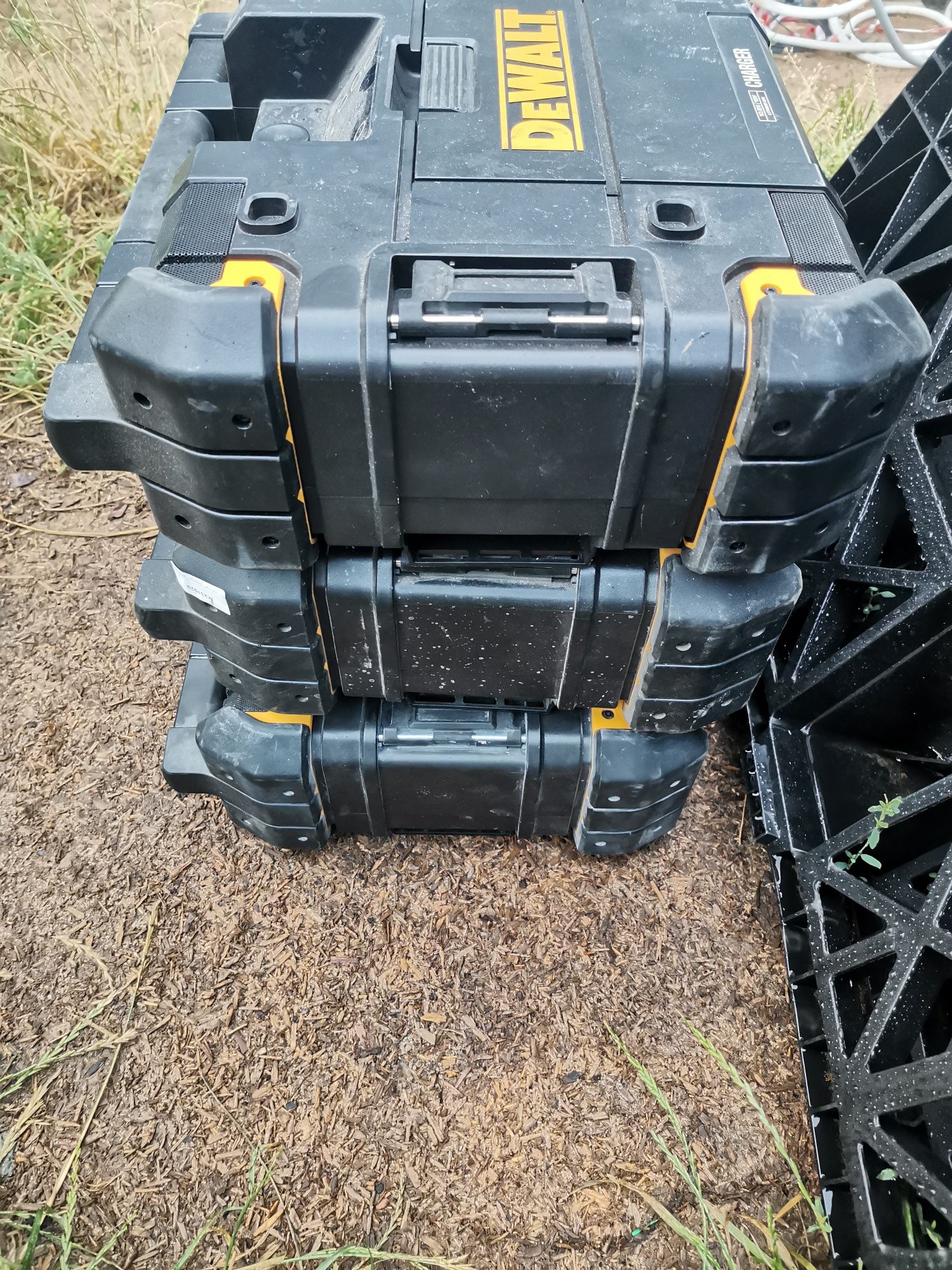 Радіо Dewalt Блютуз