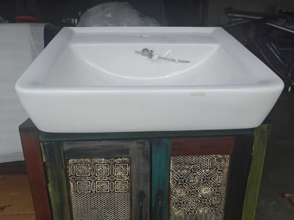 Umywalka Geberit 60x48,5x12, nie używana+czarna bateria+korek (czarny)